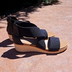 MIA Womens Strappy Wedge Sandals, Black, Size 8